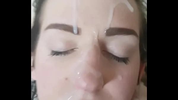 XXX Teen girlfriend takes facial klip Clips