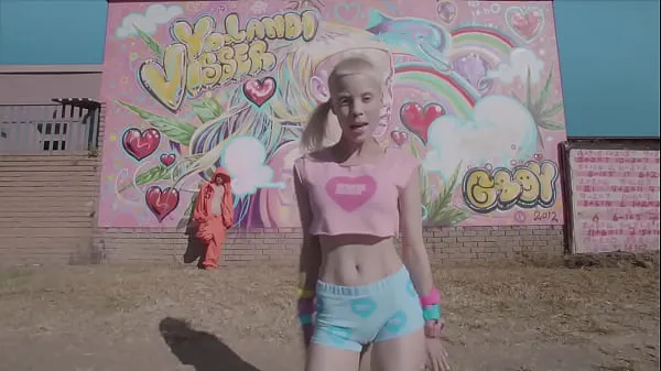 XXX Die Antwoord - b.'s on Fire (Yolandi Only Music Video klipp Klipp