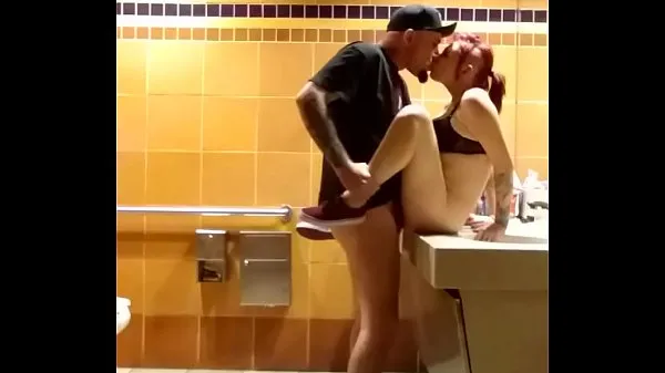 XXX Public Restroom Fuck κλιπ Κλιπ