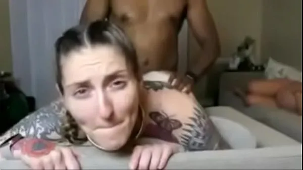 XXX Tattooed Slut interracial doggy leikkeet Leikkeet