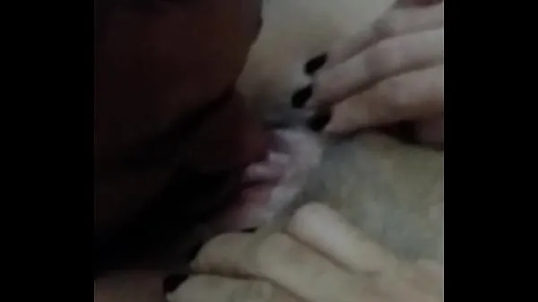 XXX Video of a married friend eating his little wife. Instagram 剪辑 剪辑