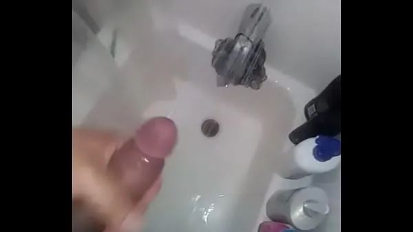 XXX Stroking and cumming in the shower klipp Klipp