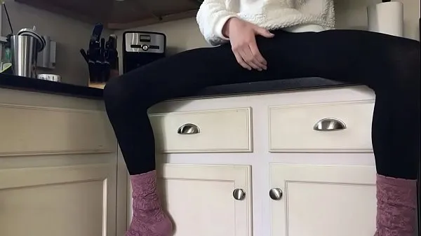 XXX Sissy in socks and leggings playing on the counter مقاطع مقاطع