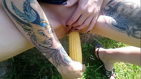 XXX Lucy Ravenblood fucking pussy with corn in public 클립 클립