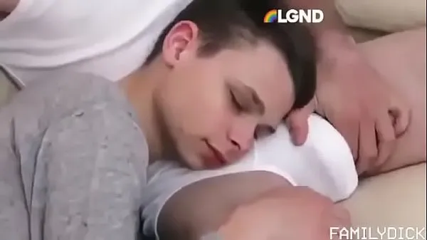 XXX Papi se coge a su hijo مقاطع مقاطع