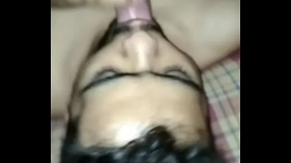 XXX il mio amico mi ha dato un cazzo pieno in bocca e mi ha scopato rozzamente clip Clips