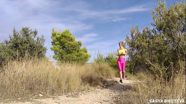 XXX Cute sports girl in pink spandex leggings goes in for sports, gets turned on and fingering pussy to squirting orgasm in leggings. Outdoor masturbation klipp Klipp