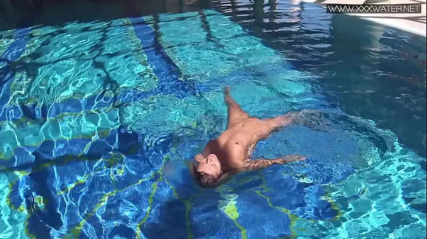 คลิป XXX Very hot Russian pornstar by the pool Mary Kalisy คลิป