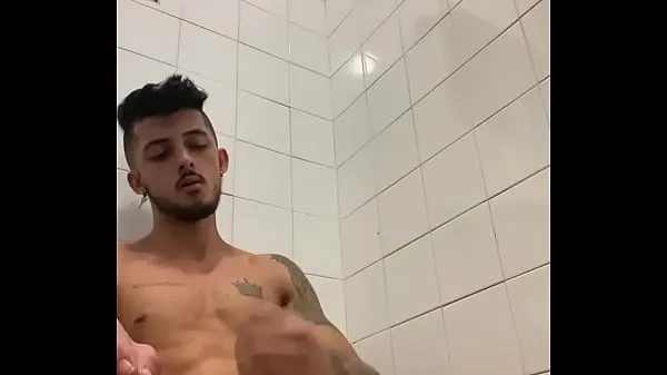 XXX Giving that relief in the bathroom κλιπ Κλιπ