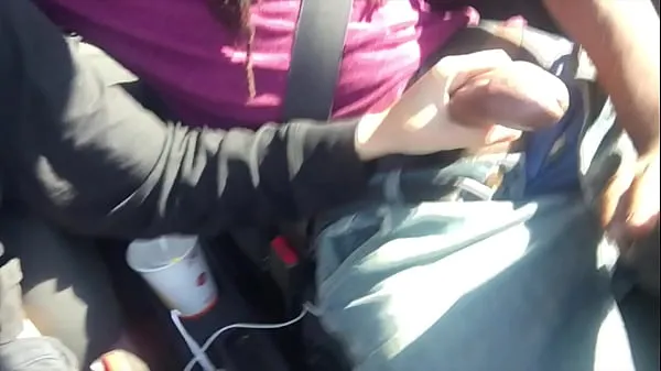 XXX Lesbian Gives Friend Handjob In Car klip Clips