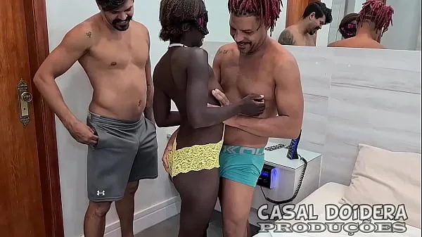 XXX Brazilian petite black girl on her first time on porn end up doing anal sex on this amateur interracial threesome posnetki Posnetki