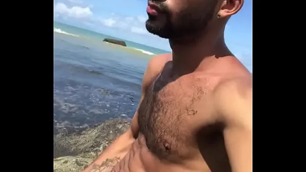 XXX Gifted young man jerking off on the beach 클립 클립