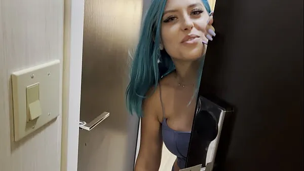 XXX Casting Curvy: Blue Hair Thick Porn Star BEGS to Fuck Delivery Guy 클립 클립
