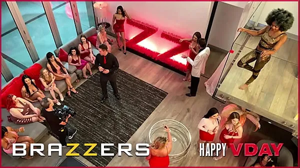 XXX Dois caras sortudos fazem uma orgia com Bunny Colby, Keira Croft, Scarlit Scandal e Aubree Valentine - Brazzers clipes Clipes