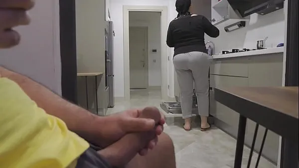 XXX Stepmom caught me jerking off while watching her big ass in the Kitchen klip Clips