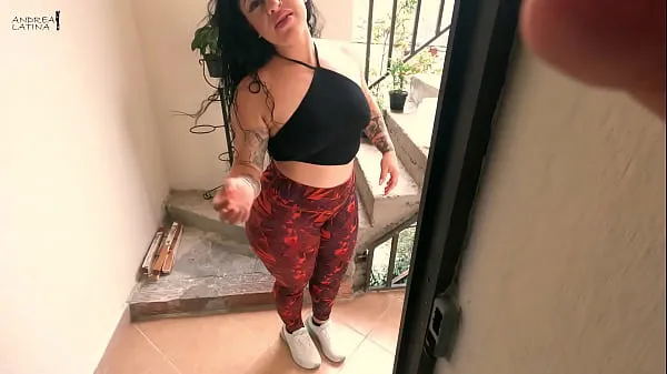 XXX klip I fuck my horny neighbor when she is going to water her plants klip