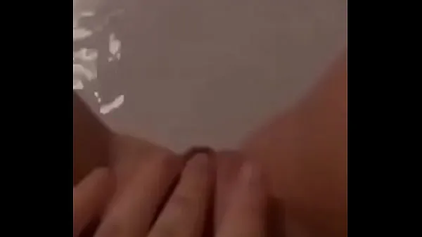 XXX Masturbating in the shower مقاطع مقاطع