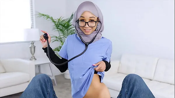 XXX klip Hijab Nurse Agrees to Let Her Patient Bang Her to Fully Examine His Sexual Performance! - Hijablust klip