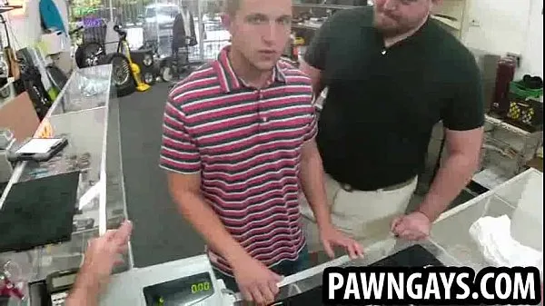 XXX Hunk posing for some photographs at the pawn shop مقاطع مقاطع